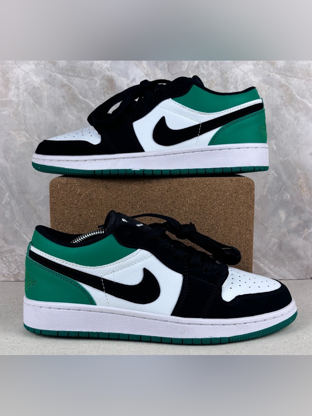 Nike Air Jordan 1 Low Lucky Green 553560-113 Men’s Size 7